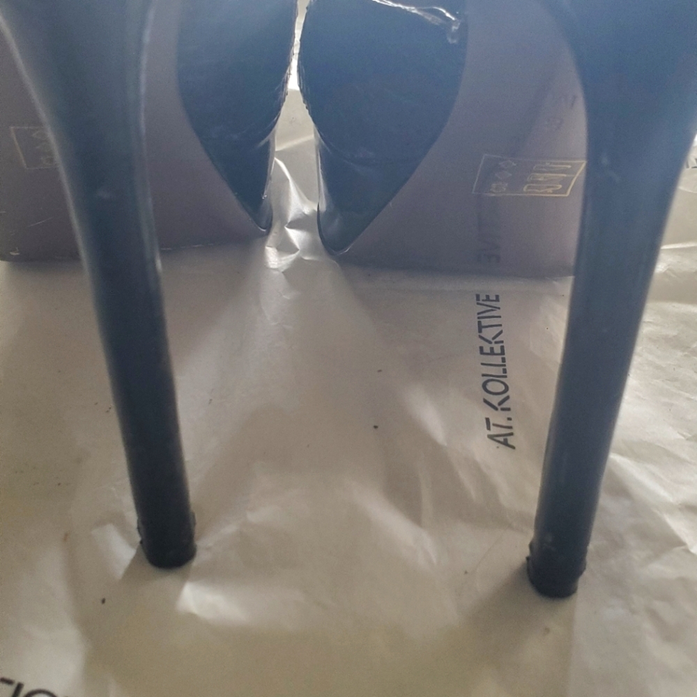 Sexy woman pumps